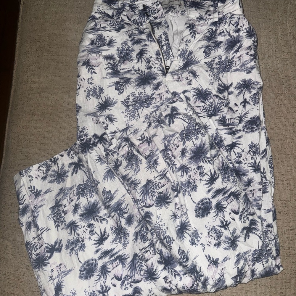 Abercrombie & Fitch White and Navy Floral Jumpsuit